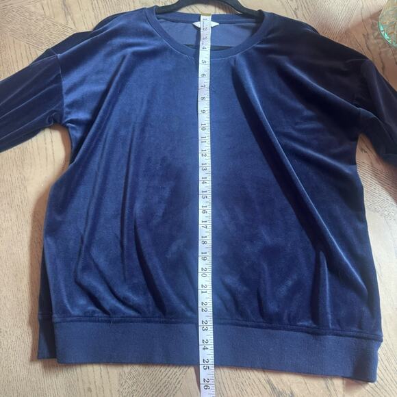 Crown & Ivy Navy Blue Top Size L Velvet Crewneck Long Sleeve Sweater - Picture 4 of 6
